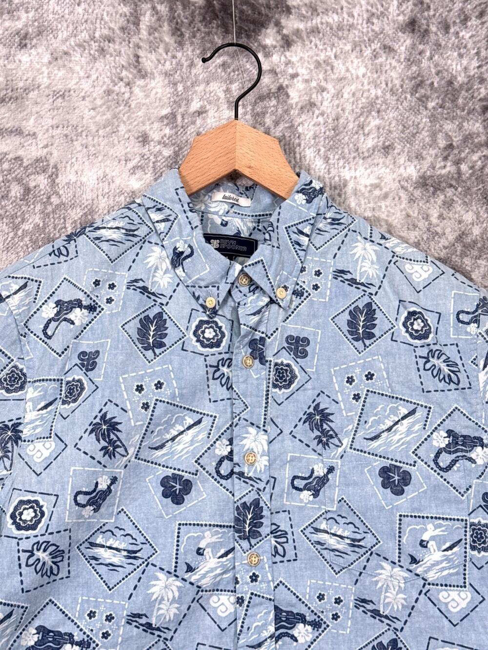 Reyn Spooner Aloha Shirt Medium Mens Tailored Fit Blue Hawaiian Life Print